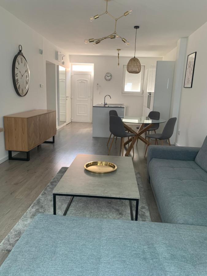 Gabica Apartman Debrecen Bagian luar foto